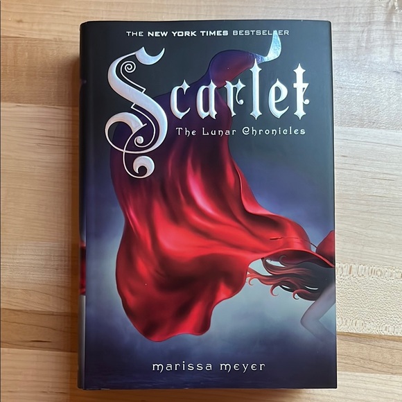 The Lunar Chronicles by Marissa Meyer BUNDLE - Picture 7 of 16